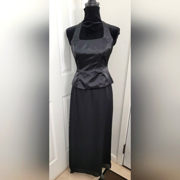 Chadwick's Evening Dress - Picture 3 of 10